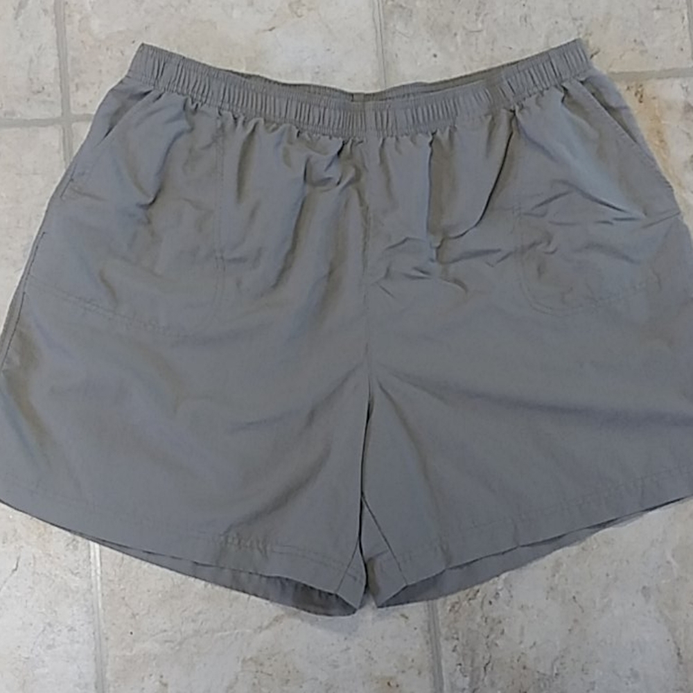 ❤❤Columbia shorts NWOT